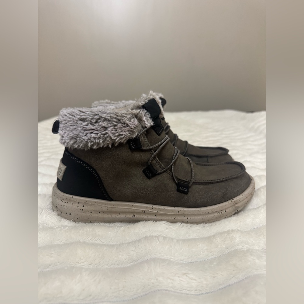 Women’s Hey Dude boots